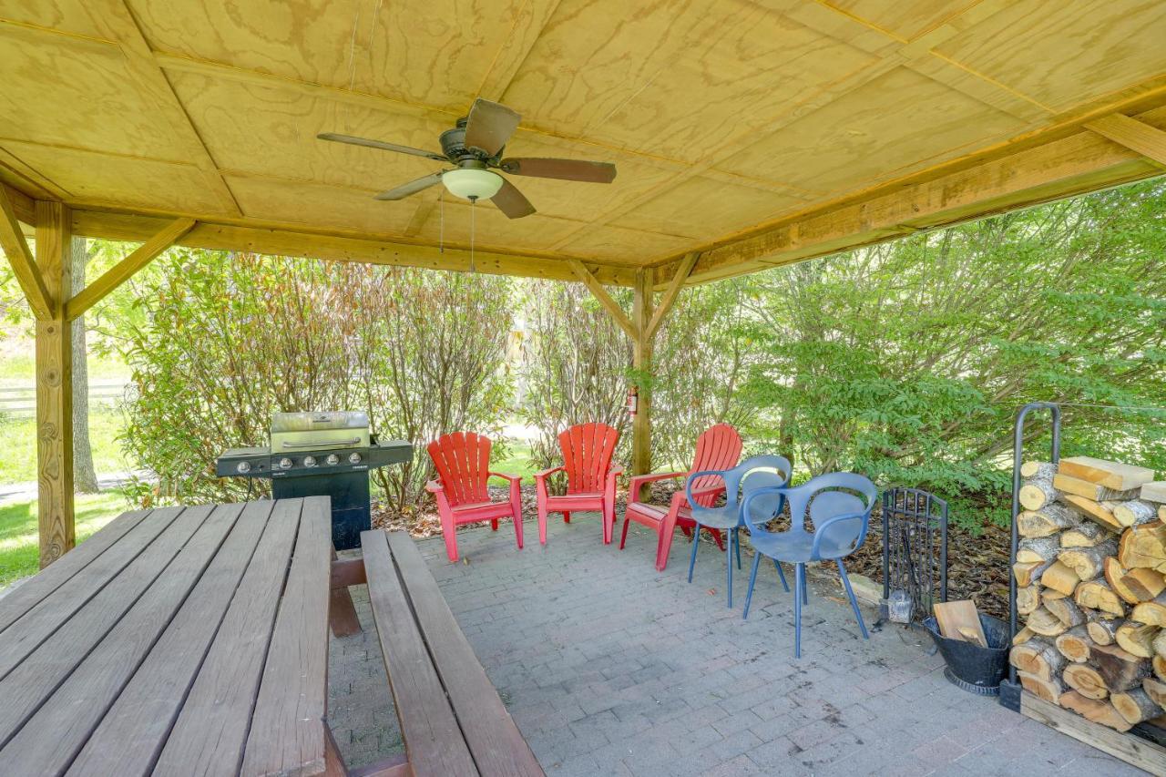 Marshall Cottage On 1895 Tobacco Farm With Hot Tub! Mars Hill Exterior photo