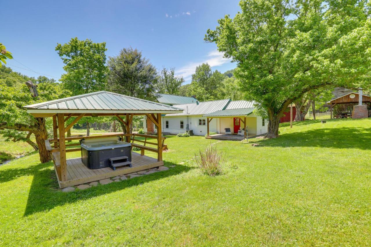 Marshall Cottage On 1895 Tobacco Farm With Hot Tub! Mars Hill Exterior photo